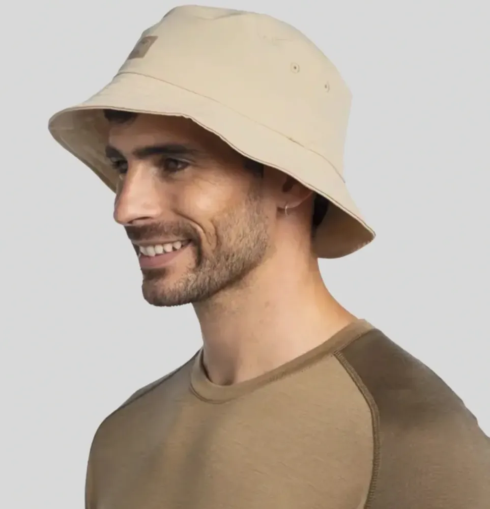 Chapeau Aventure, Buff (3)
